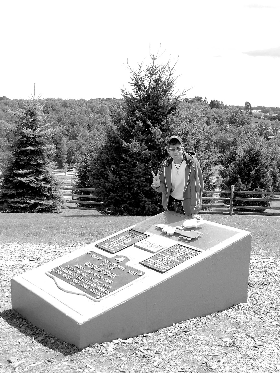 Jonathan Fox returns to the plaque commemorating the scene of the original Woodstock concert, 40 years after having hitched and hiked to the iconic event in his teens.